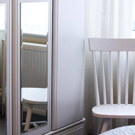 18 Sea View Close *