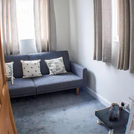 18 Sea View Close סקארבורו