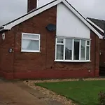 18 Sea View Close * Scarborough