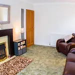 18 Sea View Close * Scarborough
