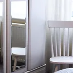 18 Sea View Close *