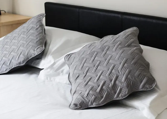 18 Sea View Close * Scarborough