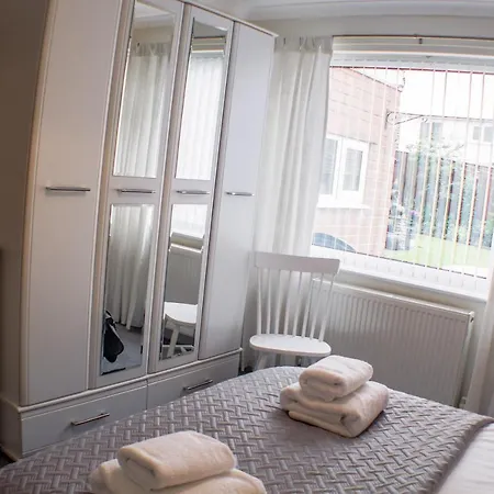 18 Sea View Close בית נופש